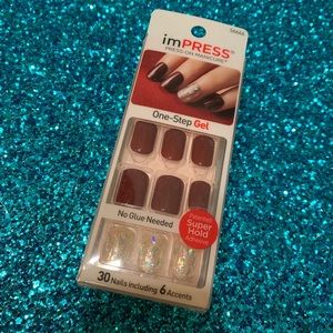 ImPRESS press on nails in Kiss & Tell